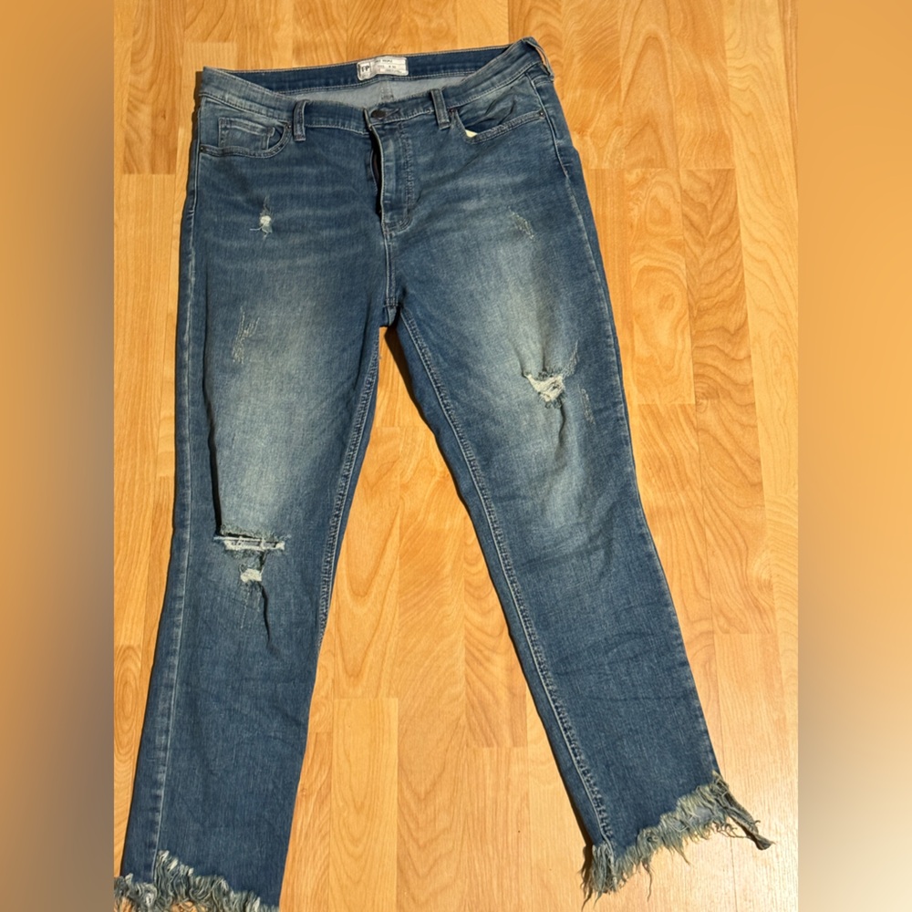 Free People Great Heights frayed skinny jeans Size 30